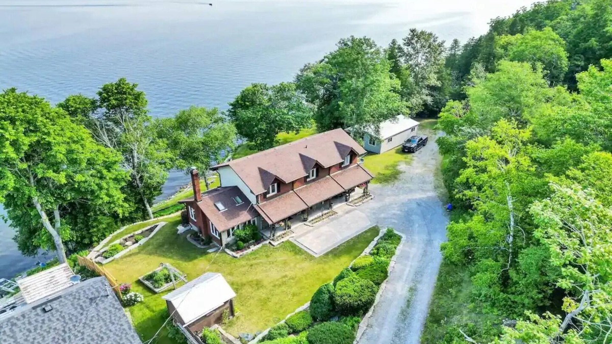 Hamilton Township Cottage | Pet friendly, waterfront cottage on Rice Lake with scenic lake views.