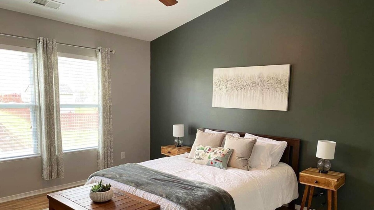 Paw Creek House | Pet-friendly Well-located Neighborhood Home