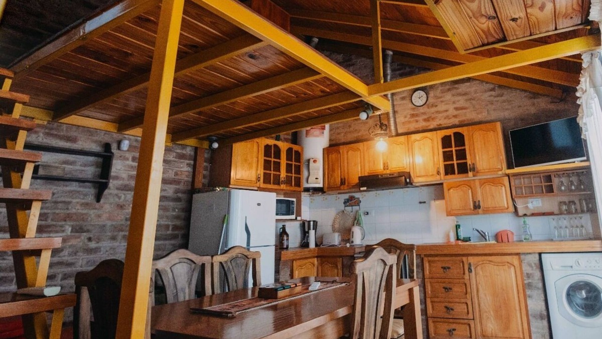 Maipu House | PetFriendly Loft in Maipú near wineries and vineyards, with garden and parking space.