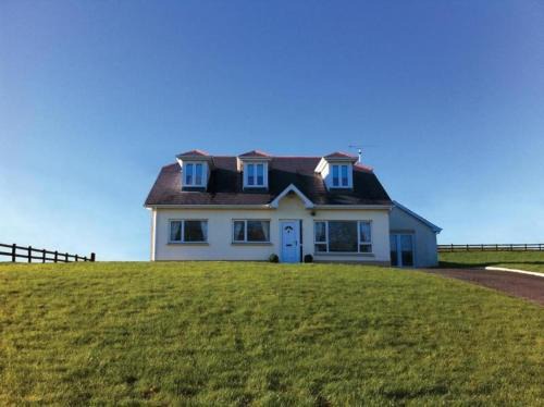 County Cavan House | PetFriendly- Sleeps15- LargeGarden- Lake District