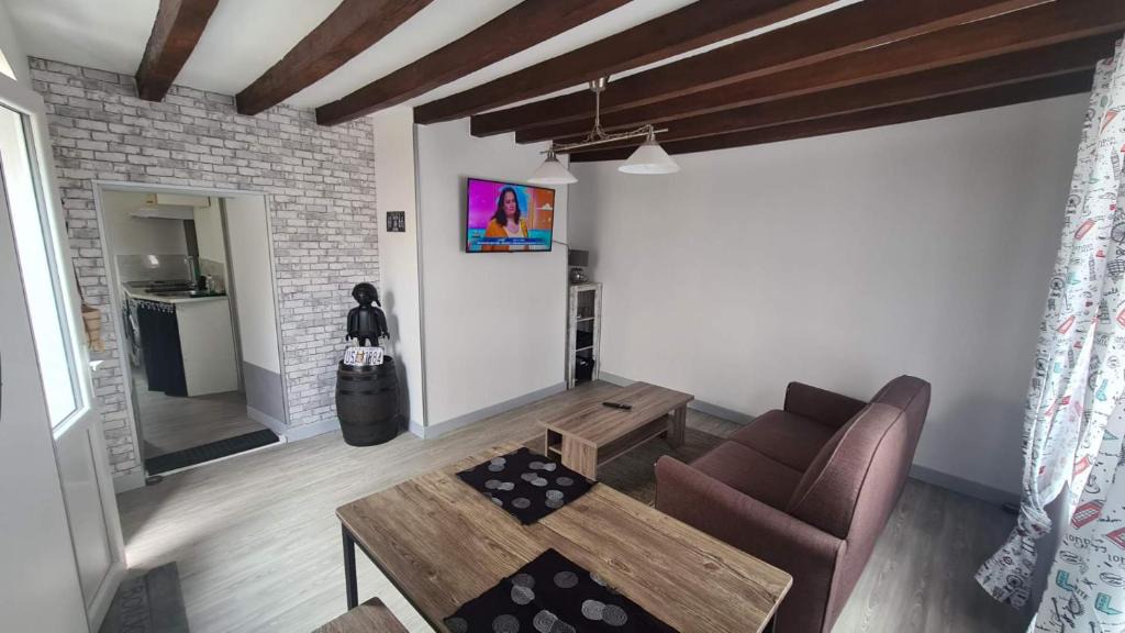 Montigny-le-Gannelon House | Petite maison cosy wifi avec terrasse