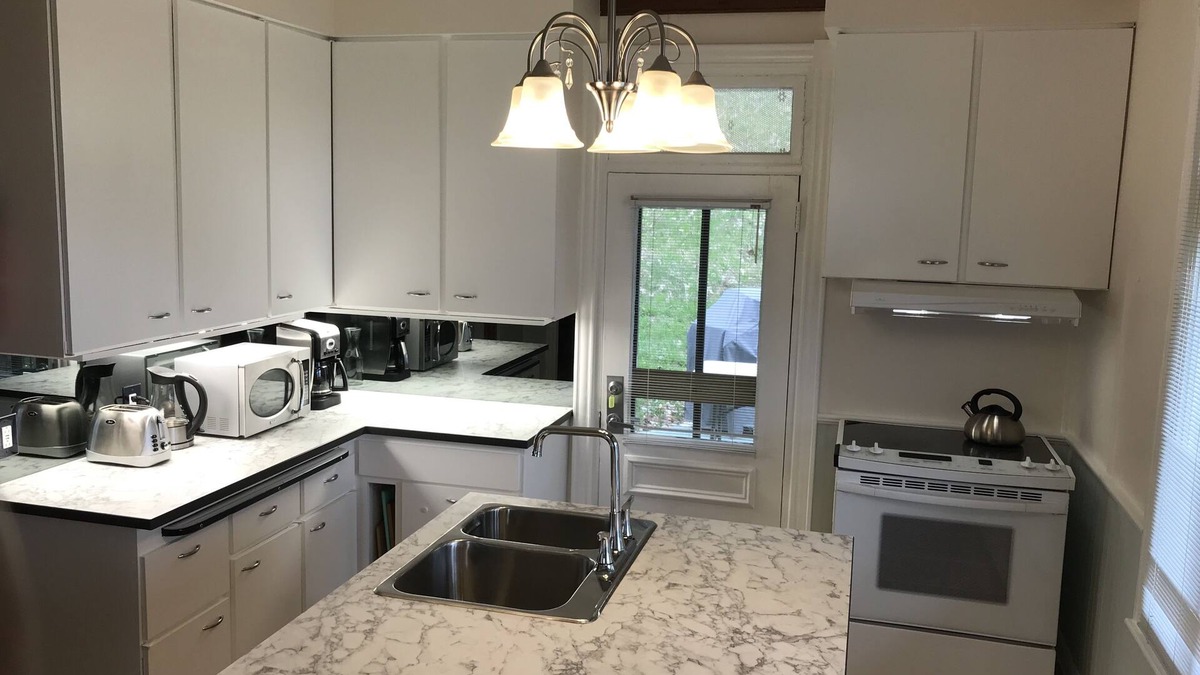 Chateau-Richer Cottage | Petite Maison dans la Prairie