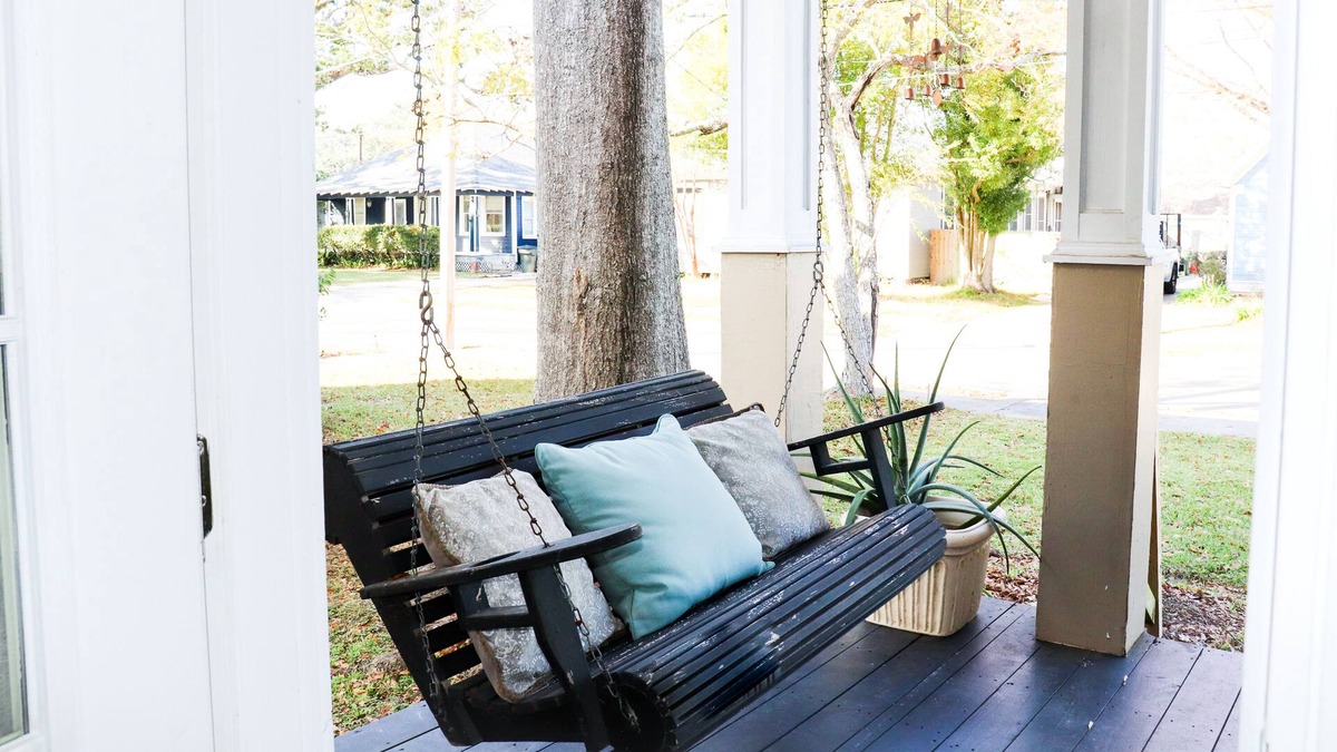 Lake Charles Apartment | Petite Suite with Private Entrance Connected to Main Home