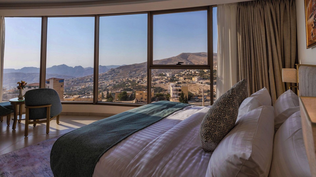 Wadi Musa Hotel | Petra Legacy Luxury