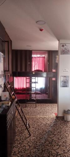 Wadi Musa Hotel | Petra sharing room