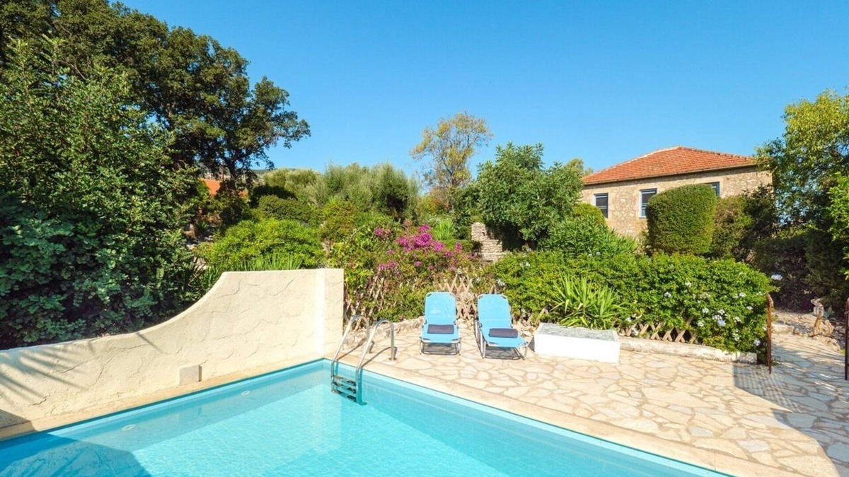 Platrithias Villa | Petrino House - Two Bedroom Villa, Sleeps 4