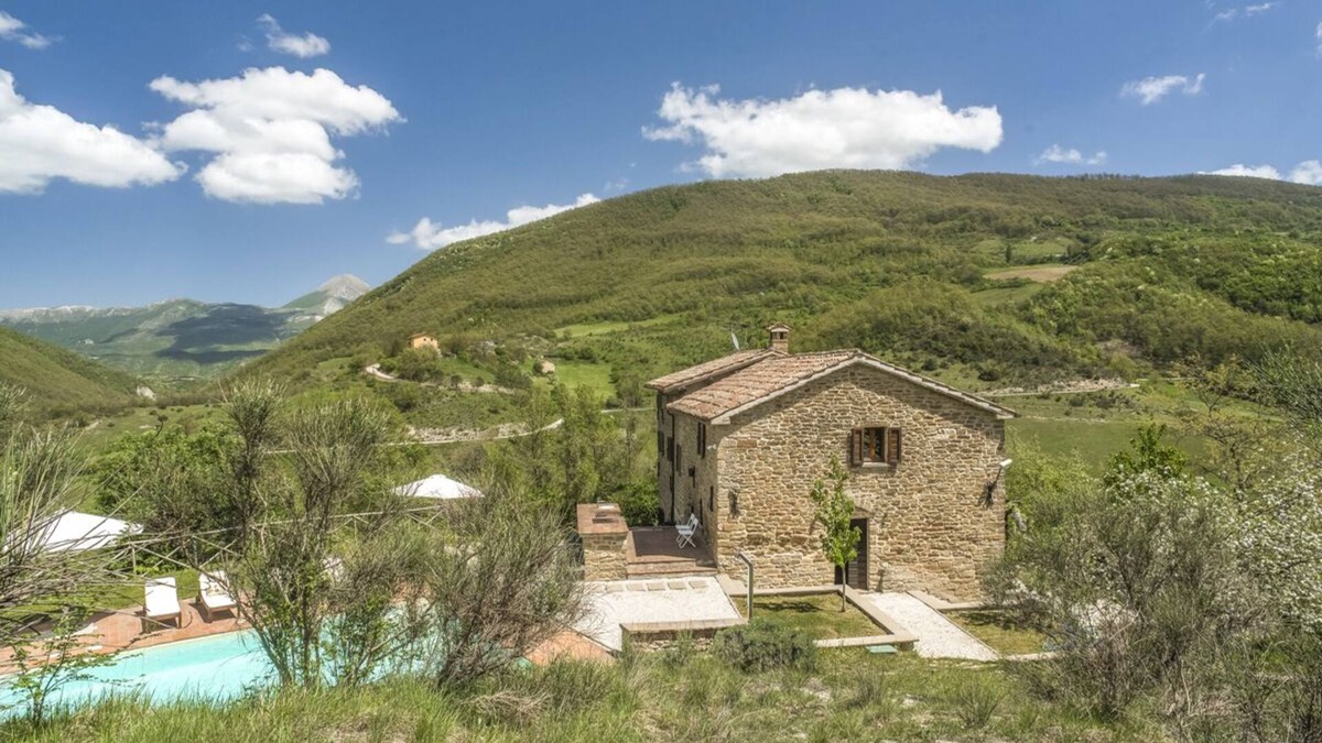 Gubbio Villa | Petronella - Three Bedroom Villa, Sleeps 6