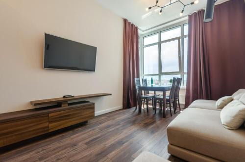 Pechers'kyi District Apartment | Petrovdom Apartaments 15-84 in RC Central Park, 7 John McCain Street