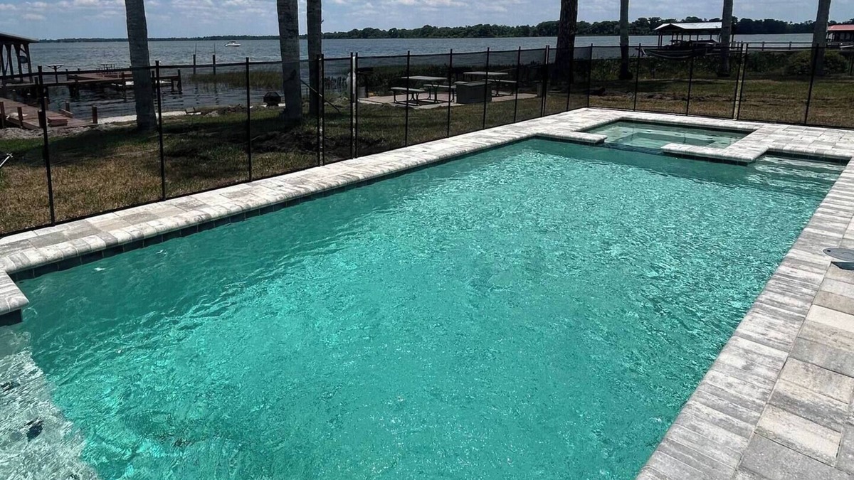 Tavares House | PETS STAY FREE Camp Street Cabanas #1 on Lake Dora PRIVATE SANDY BEACH & DOCK