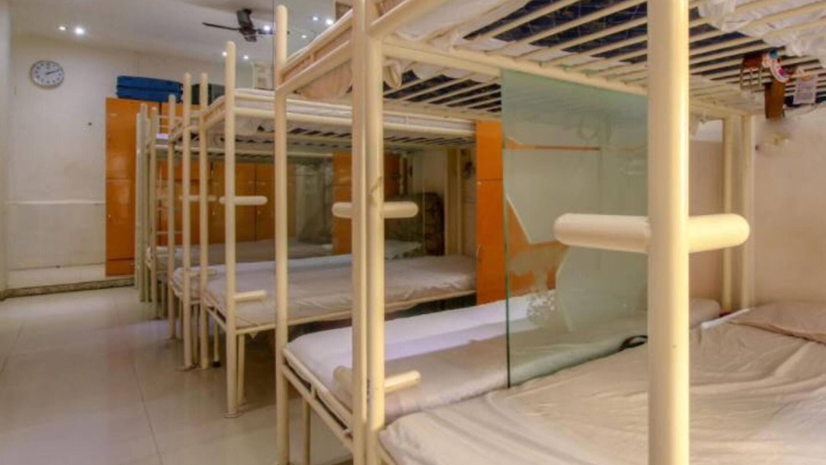 Fort Bed & Breakfast | PG Hostels Backpackers bed & breakfast FORT MUMBAI