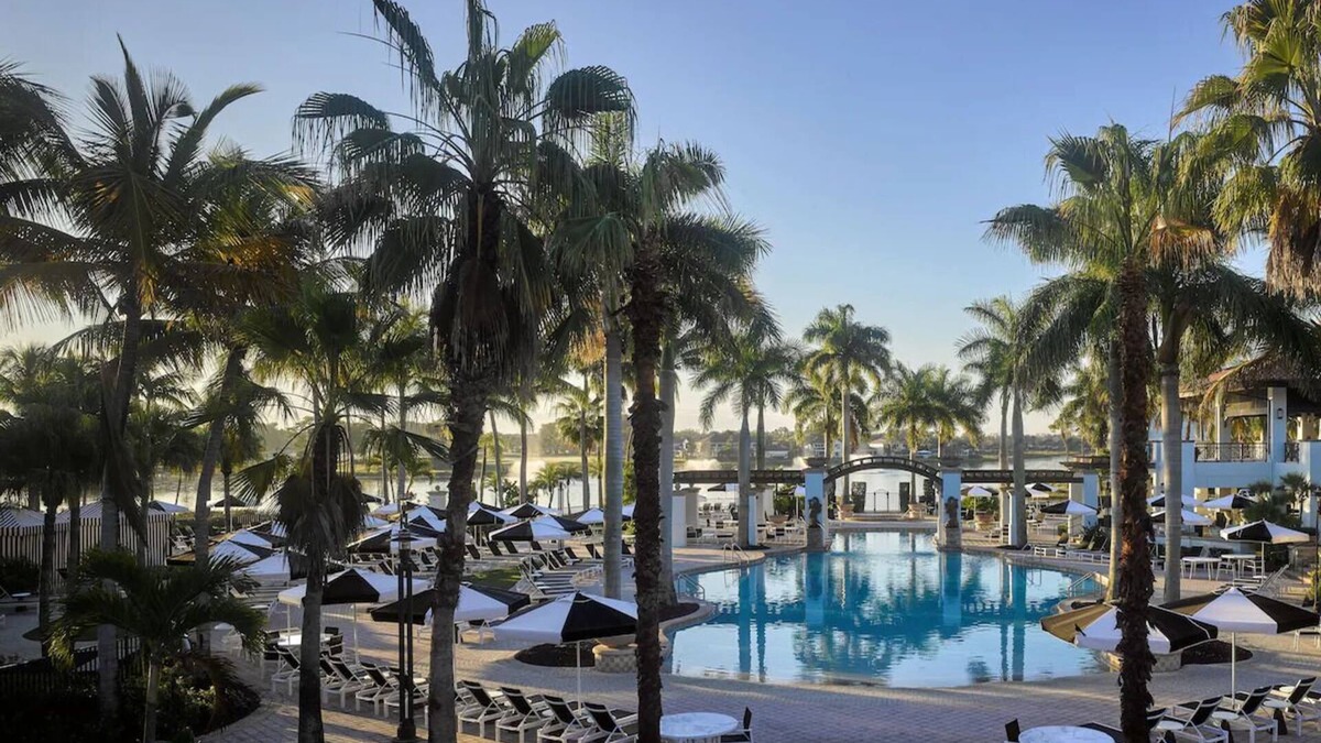 Hunt Club Hotel | PGA National Resort, Premium Junior Suite, Sports Amenities & Resort-Style Pools