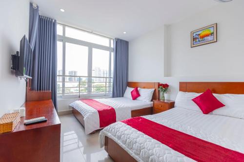 Tan Thuan Dong Hotel | Phú Gia 464 NVL