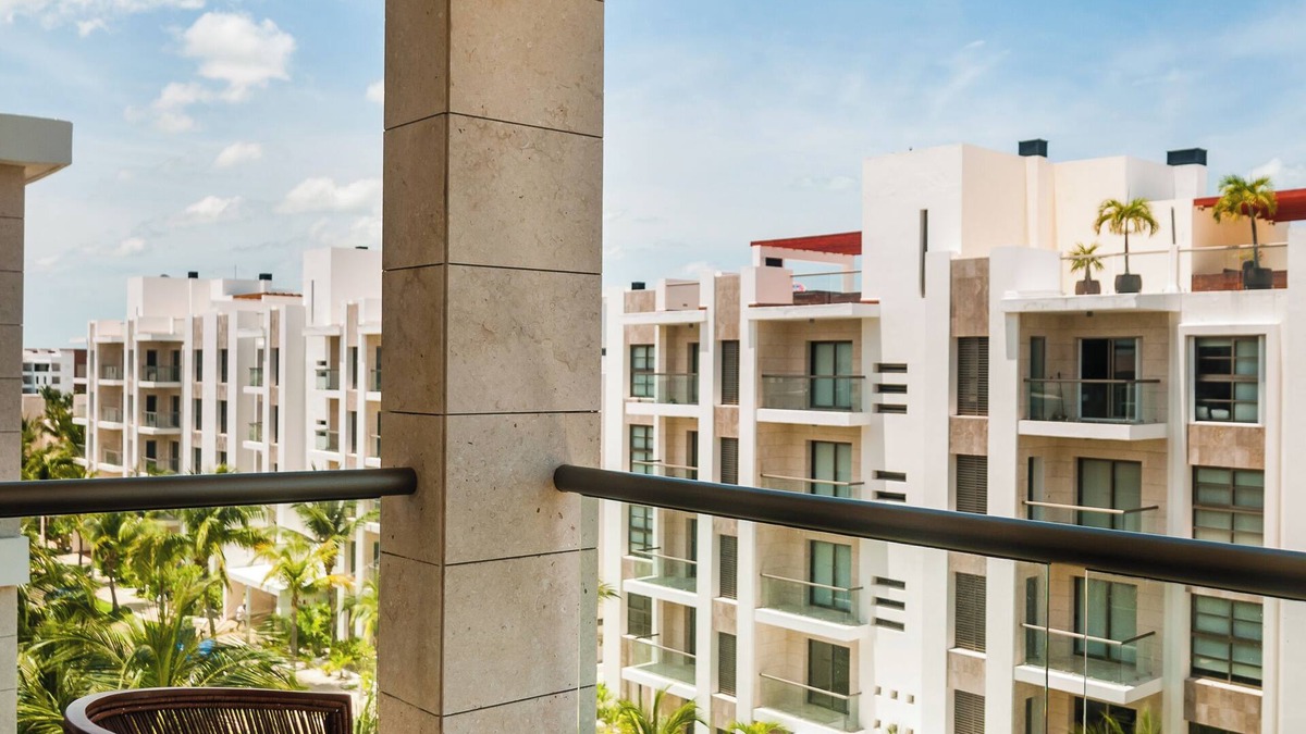 Cancun Apartment | PH direct access to the beach and luxury amenities in a privileged location