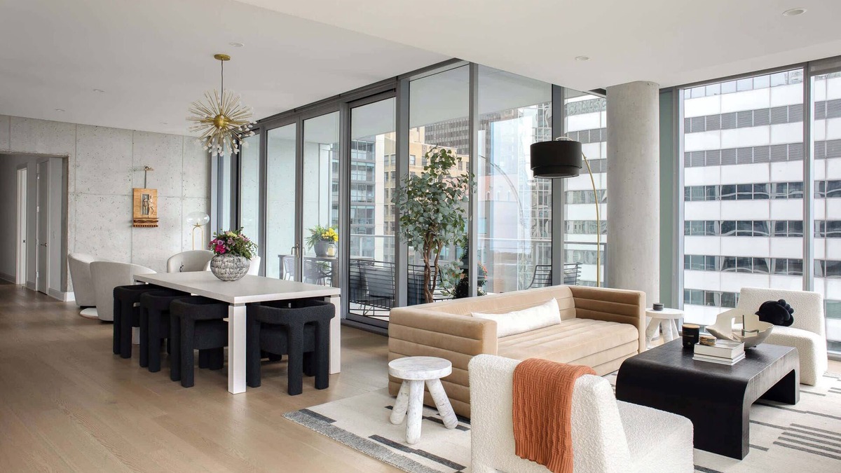 The Loop Apartment | PH w/Bean & Lake Views, An Elite Stay