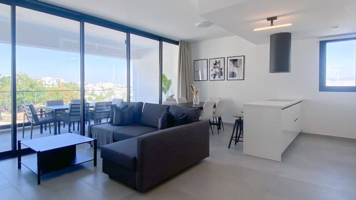Aglantzia Apartment | Phaedrus Living: White Hills Suites Panoramic View
