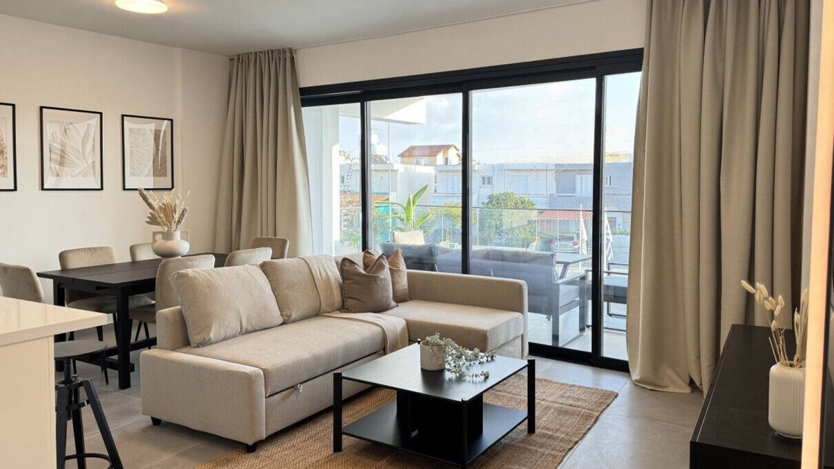 Aglantzia Apartment | Phaedrus Living: White Hills Suites City View