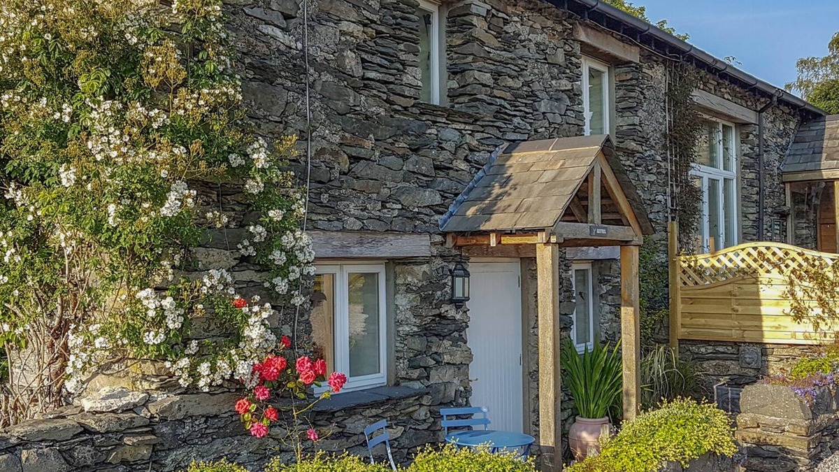 Grange-over-Sands Cottage | PHEASANT COTTAGE, pet friendly, character holiday cottage in Cartmel
