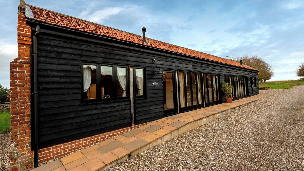 Beccles Cottage | PHEASANT, pet friendly, character holiday cottage in Wheatacre