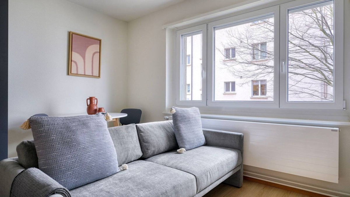 Alt-Wiedikon Apartment | Phenomenal Wiedikon Studio w/Shared W/D, 2 Min to Market, by Blueground