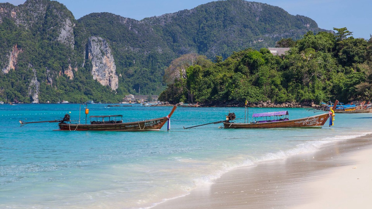 Ko Phi Phi Hotel | Phi Phi Long Beach Resort & Villa