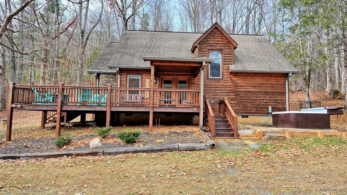 Ashe County Cabin | Phoenix Cabin-Open for Bookings! Hot Tub, Pets Considered, Fire Pit, AC, WIFI