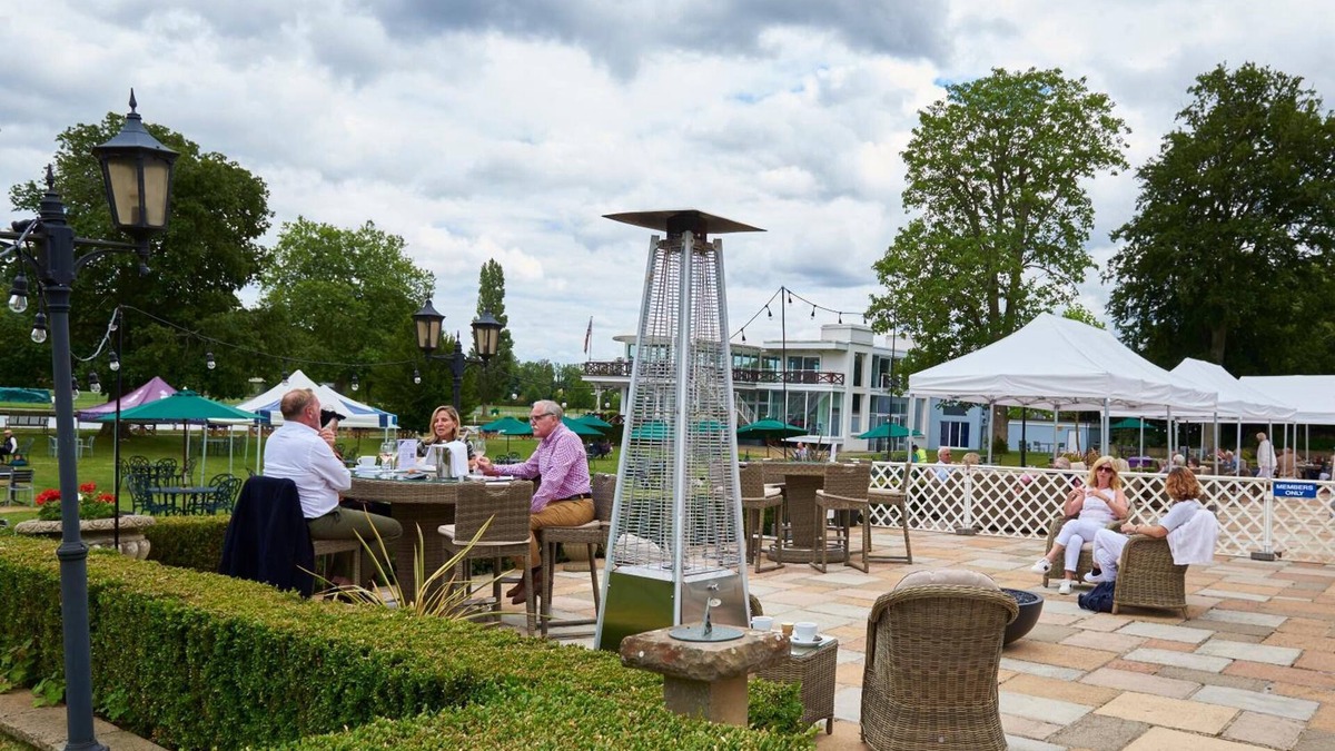 Henley-on-Thames House | Phyllis Court Members Club