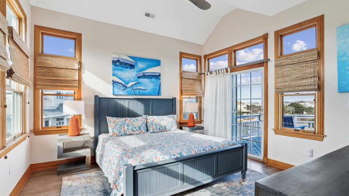 Pine Island House | PI-4 "Don't Blink" Saturday-Saturday Private pool! Hot tub! Minutes to the beach!