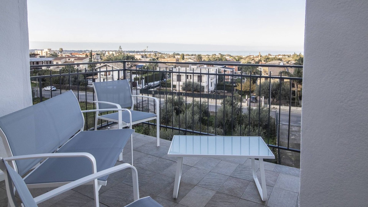 Villa Grazia di Carini Apartment | Piano Monaco Apartment