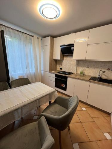 Uzhhorod Apartment | Piano