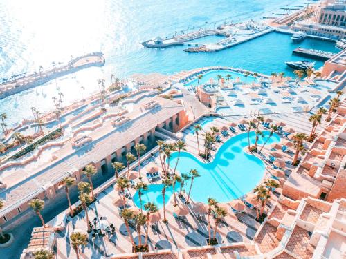 Village Road Resort | Pickalbatros Citadel Resort Sahl Hasheesh