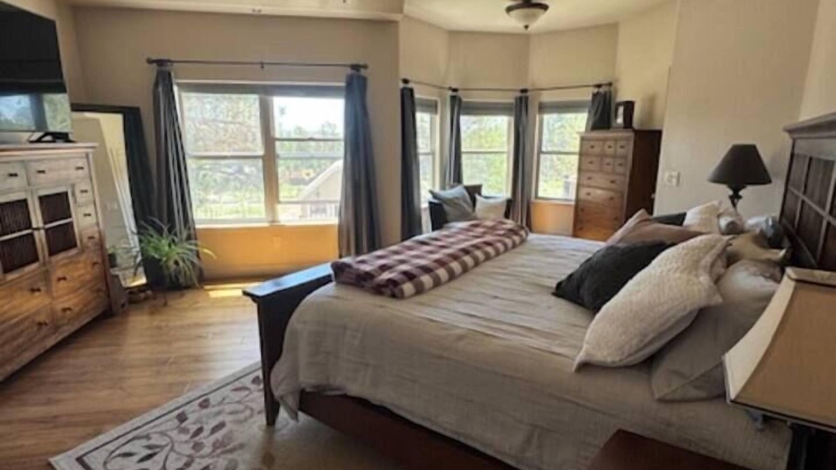 Colorado Springs House | Pickleball, Movie Theater, Family Resort Sleeps 14