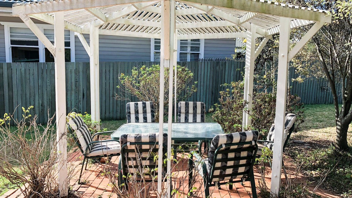 Rangeville Villa | Picnic Point Villas - perfectly located