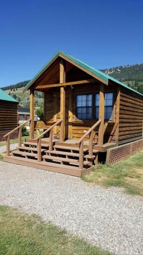 West Yellowstone House | Picturesque Cabin with Stunning Sights near West Yellowstone, Montana