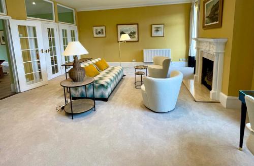Henley-on-Thames Apartment | Picturesque Thameside Apartment