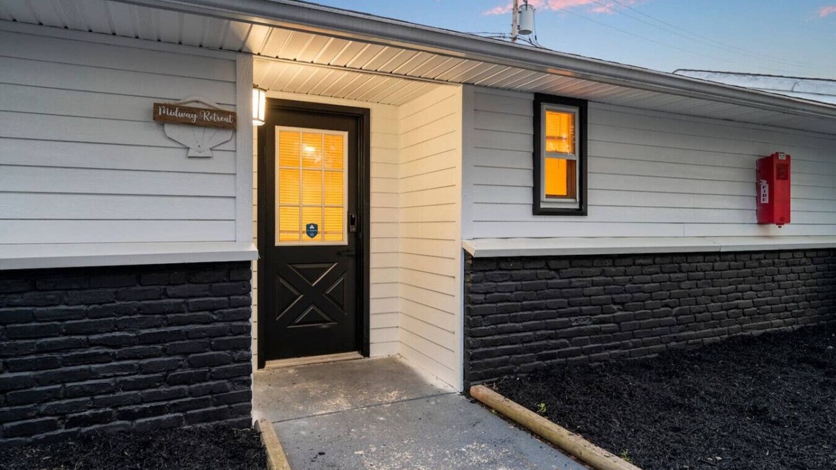 Sylvan Beach Apartment | `Pier View Flat`–2 Full Beds NEW