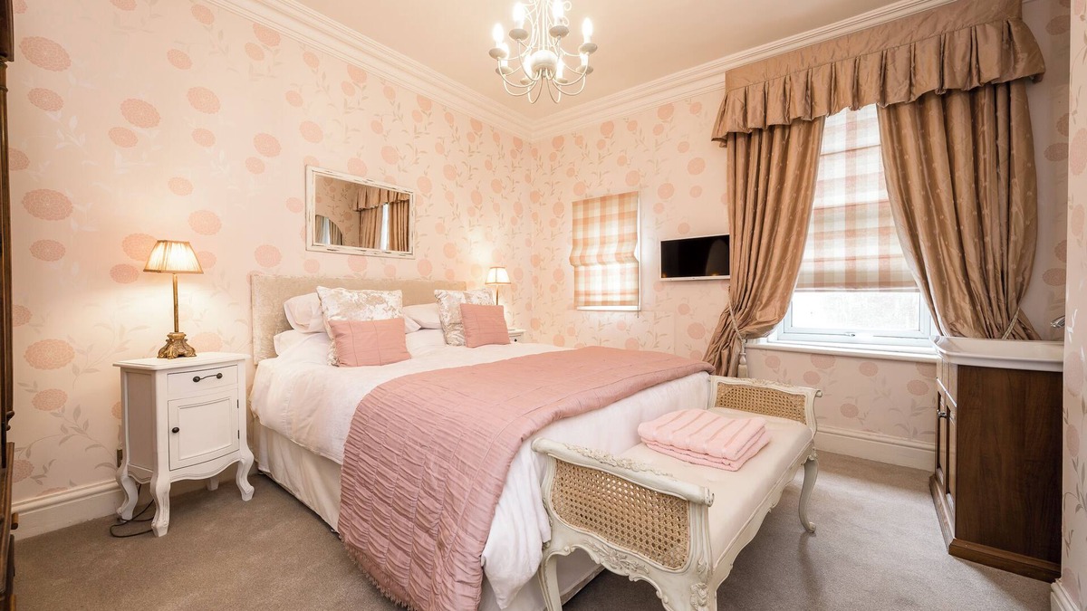 Blackpool Town Center House | Pier View House - Blackpool
