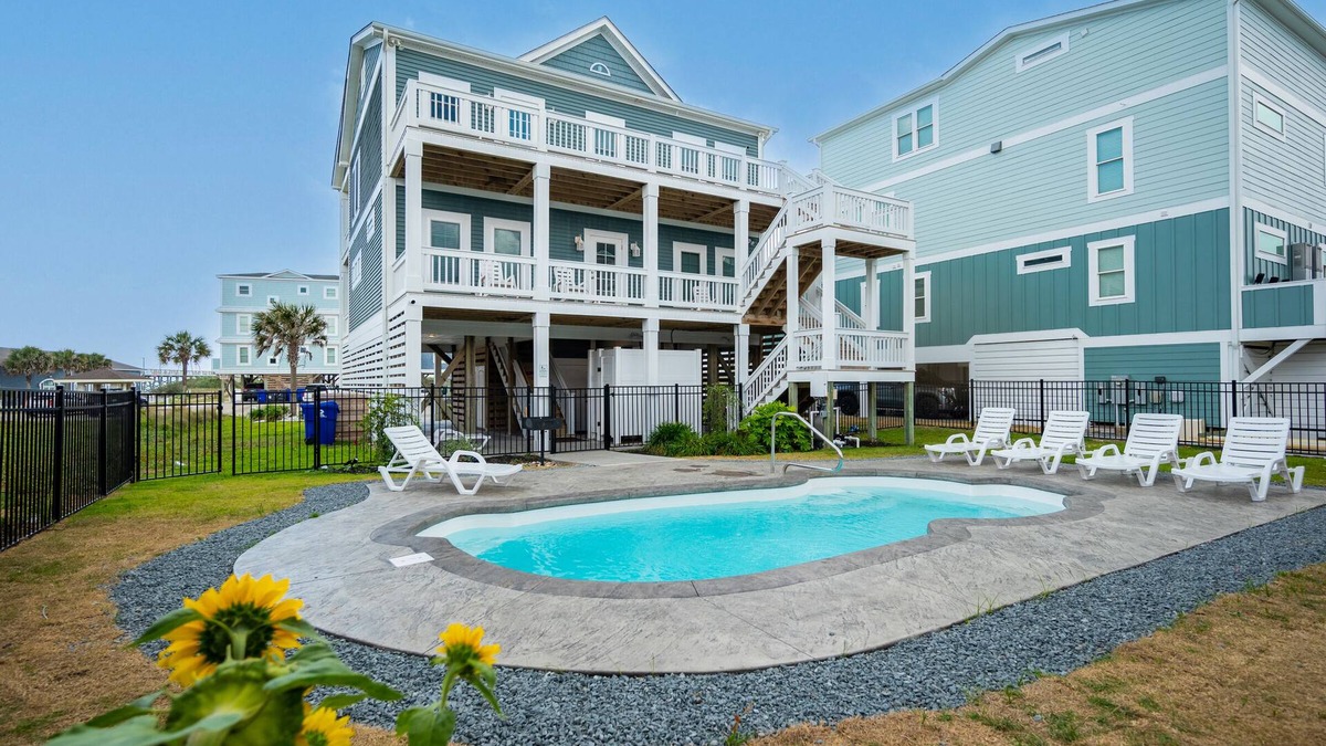 Yaupon Beach House | Pier Walker: Spacious, Beautiful Home with Amazing Ocean Views Steps from OKI Pi