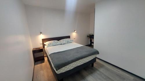 Los Angeles Hotel | Pieza independiente con baño privado