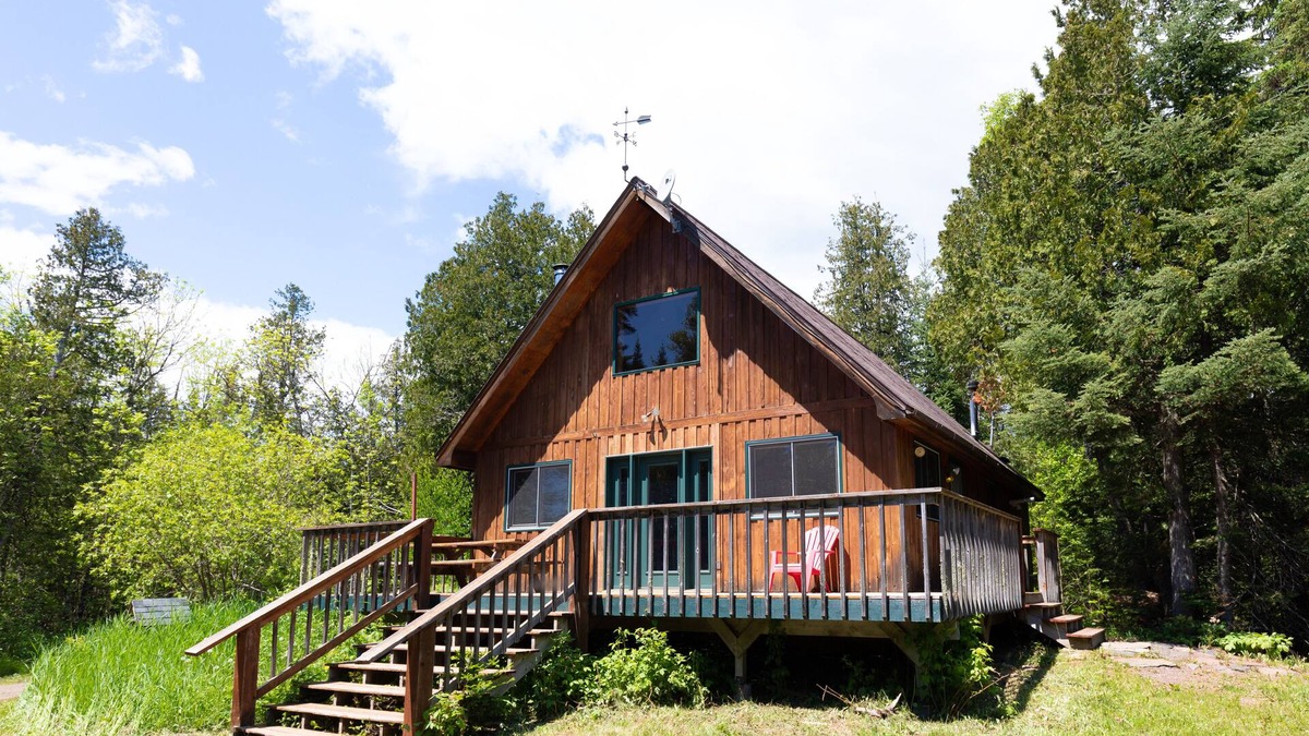 Grand Marais Cabin | Pike Lake Get-Away in Grand Marais, MN.Lakeside Haven Sleeps 5