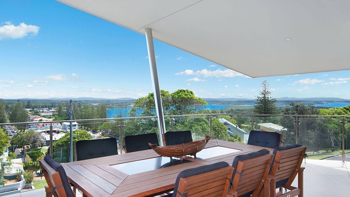 Yamba Apartment | Pilotage 4 | Best sunset views in town