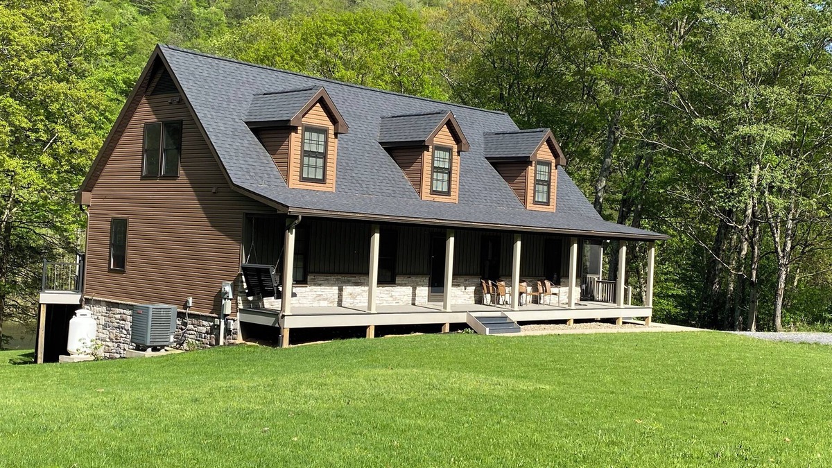 Hyner Cabin | Pine Creek cabin with AC in Jersey Mills - 7 bedrooms