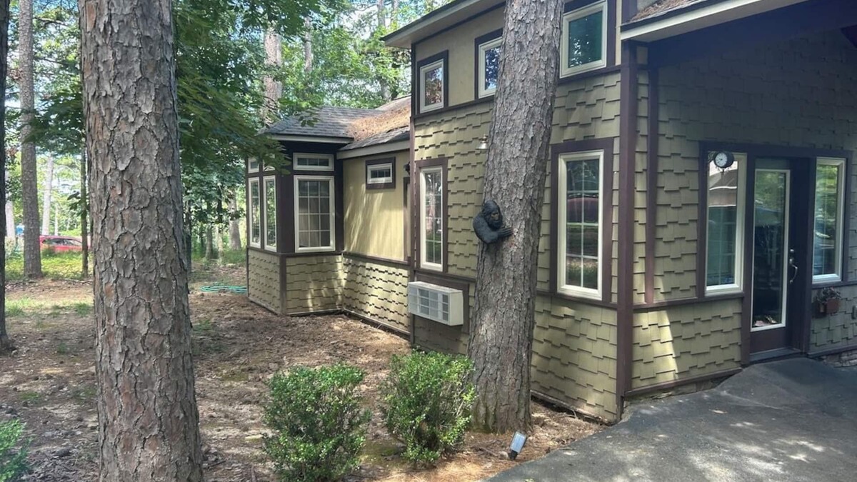 Eureka Springs Apartment | Pine Haven Apartment