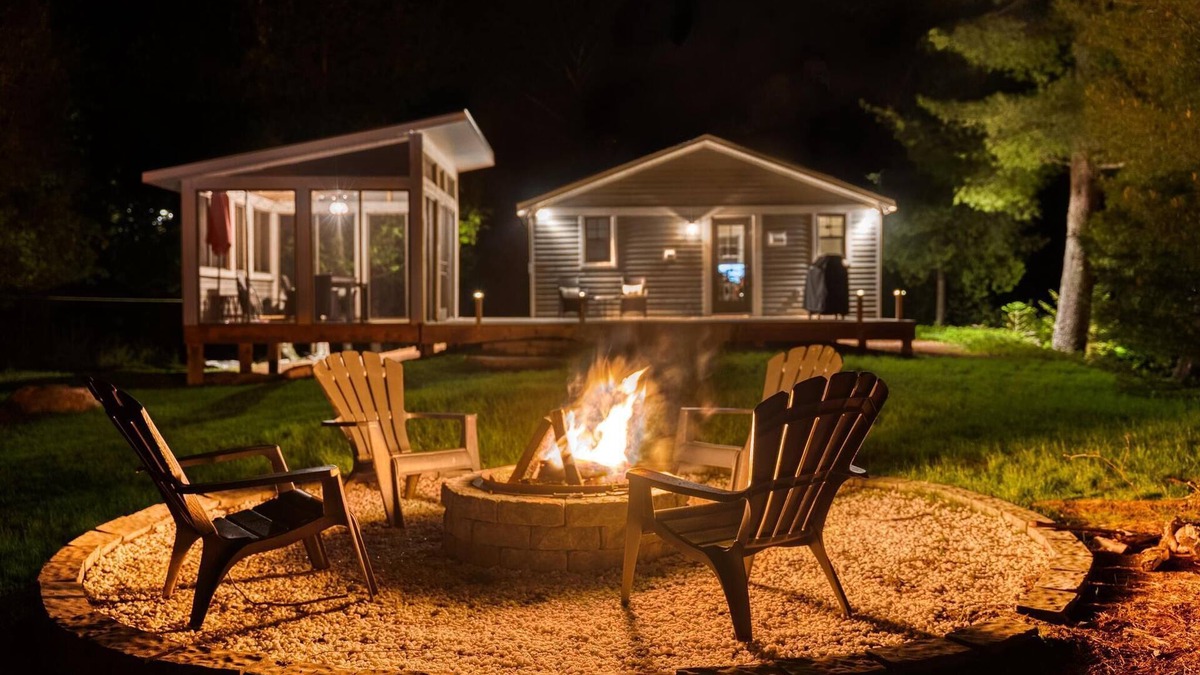 La Minerve Cottage | 🌲 Pine Peninsula - Lakeside Retreat 🌅