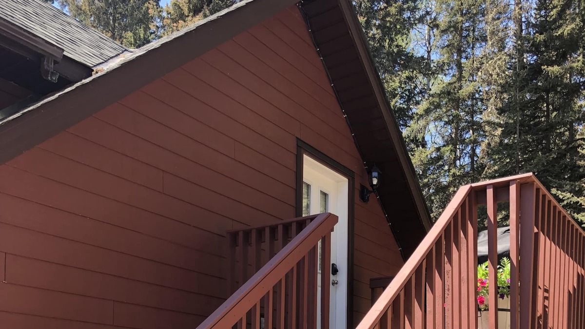 Calgary House | Pine Tree Get Away