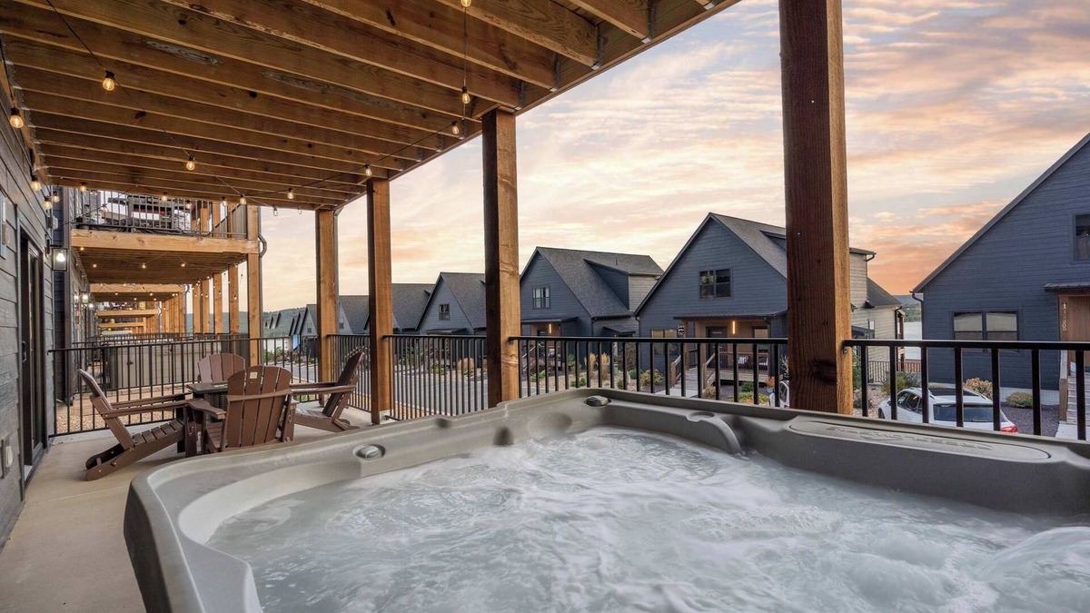 Hollister House | Pineapple Shores - Stay for 14