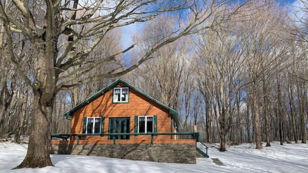 Union Dale Cabin | Pinecone Chalet - Private Cozy Cabin - Great Location