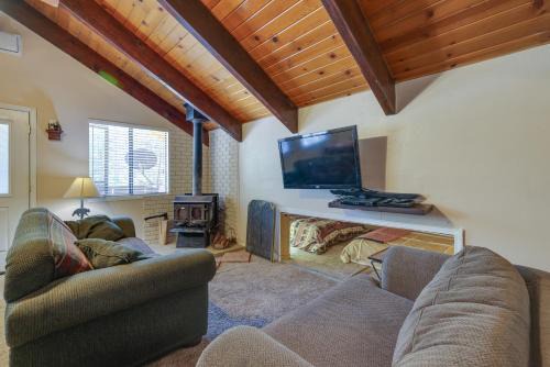 Cold Springs House | Pinecrest Dodge Ridge Cabin Shared Outdoor Space
