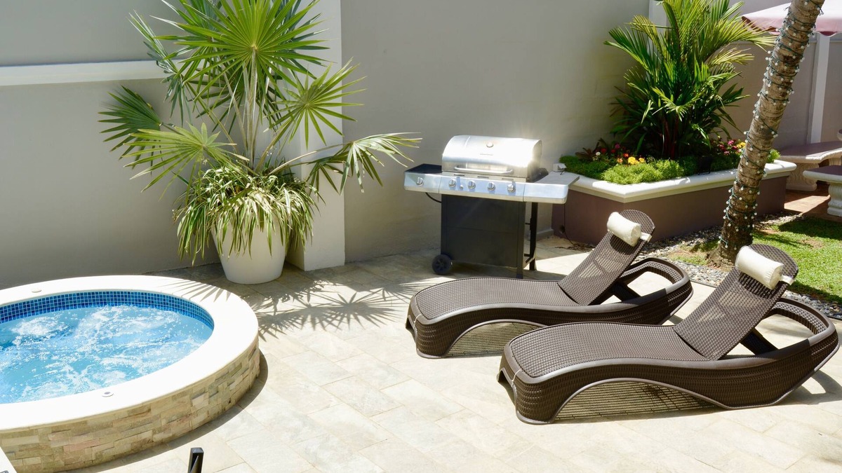 Arouca Apartment | PineRidge Hideaway: 1 Bedroom Apartment #1