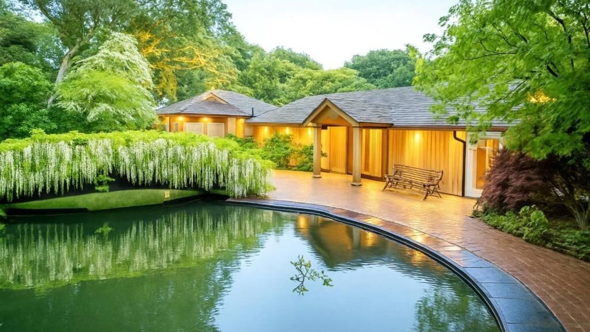 Carlyon House | Pinetum Garden Cottages