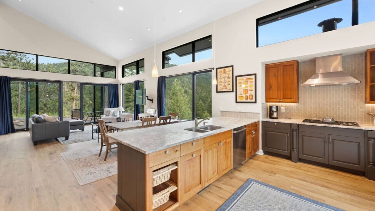 Jamestown House | Pineview Panorama Luxe Retreat | 20 Mins 2 Boulder